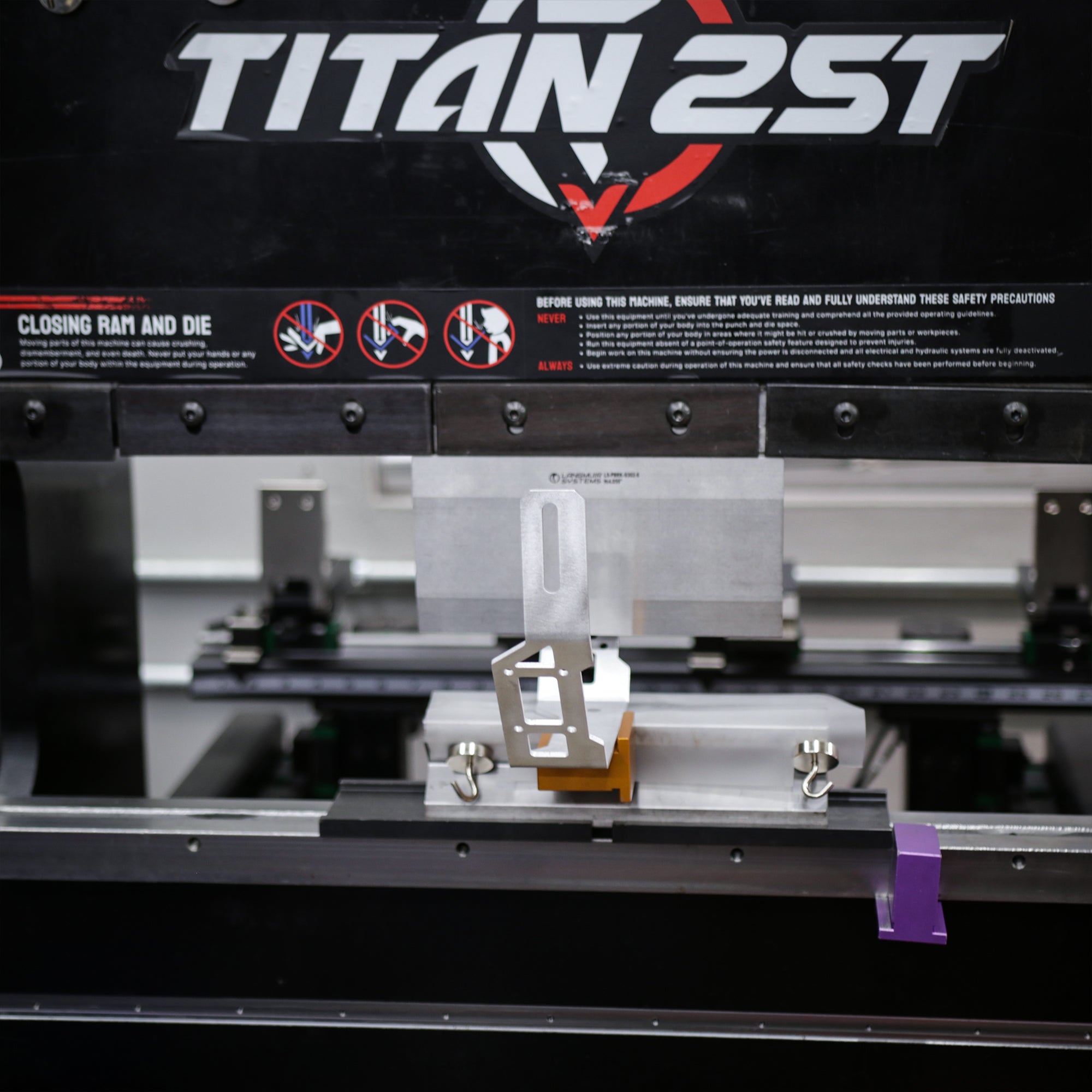 Magnetic squaring arm